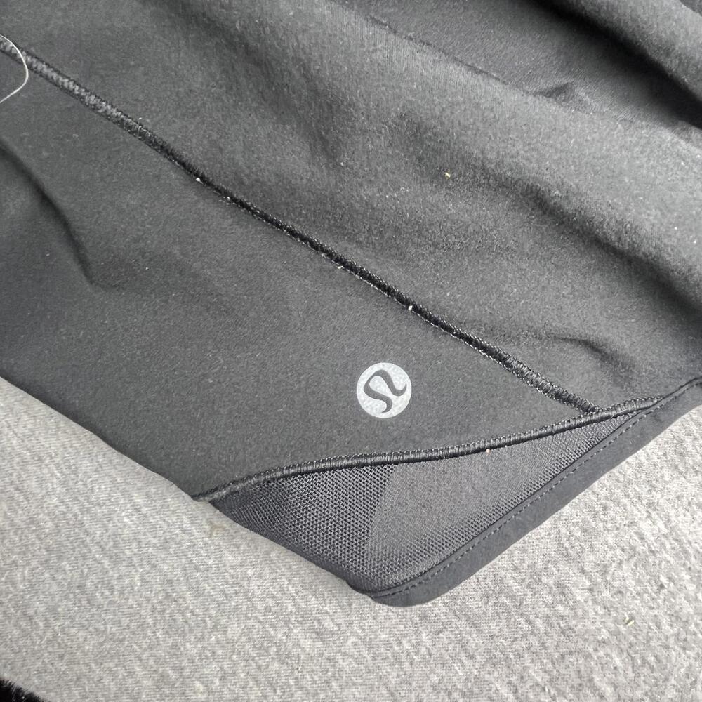 Lululemon Woman’s Size 6 stretchy Black Athletic Running Shorts LuLu - Picture 5 of 5